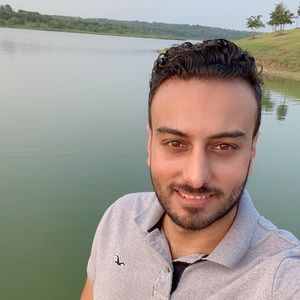 Meet your Posher, Hossam